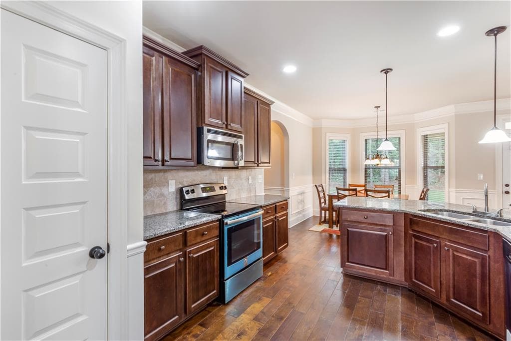 5 bedroom, 3 bathroom, 2,993 sq ft single family residence for sale at 309 Pennant Lane, South Fulton, GA 30213 — photo 5