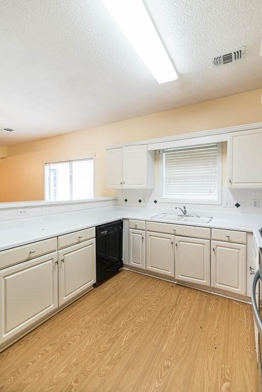 4 bedroom, 3 bathroom, 2,800 sq ft single family residence for sale at 4284 Bucknell Drive, Decatur, GA 30034 — photo 7