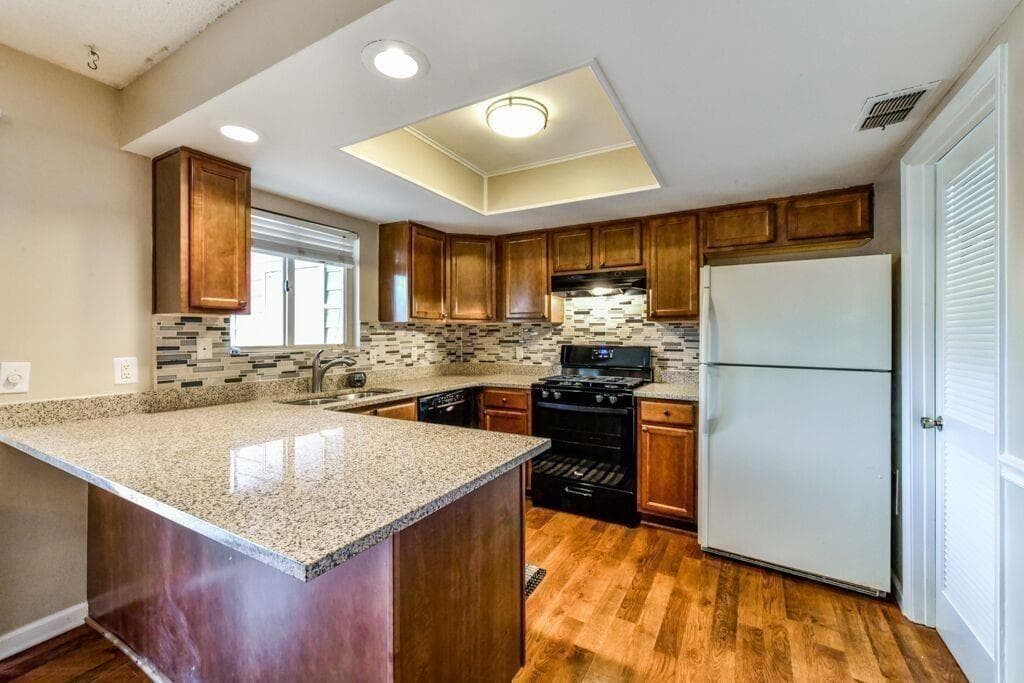 2 bedroom, 2 bathroom, 1,250 sq ft condominium for rent at 53 Doranne Court 53, Smyrna, GA 30080 for $1,725 a month — photo 3