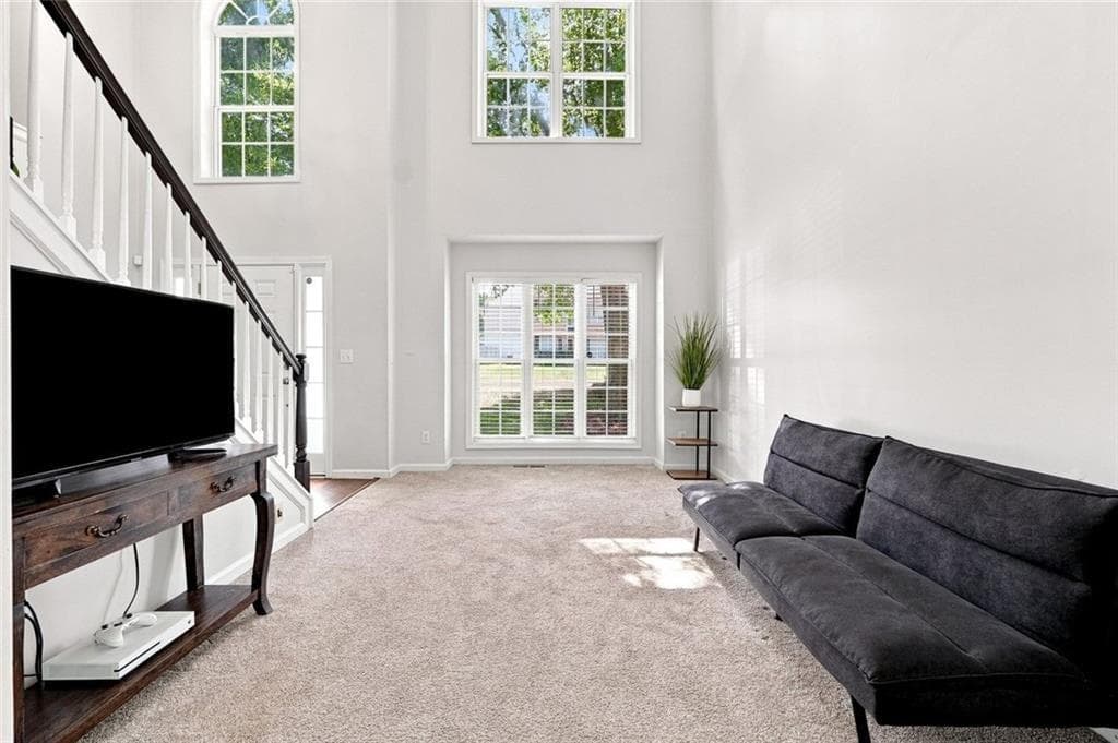 4 bedroom, 3 bathroom, 2,458 sq ft single family residence for sale at 1400 Walnut Hill Circle, Lawrenceville, GA 30043 — photo 3