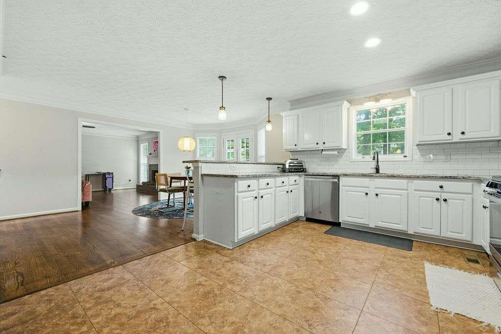 4 bedroom, 3 bathroom, 2,540 sq ft single family residence for sale at 4957 HERITAGE CROSSING Drive, Powder Springs, GA 30127 — photo 8