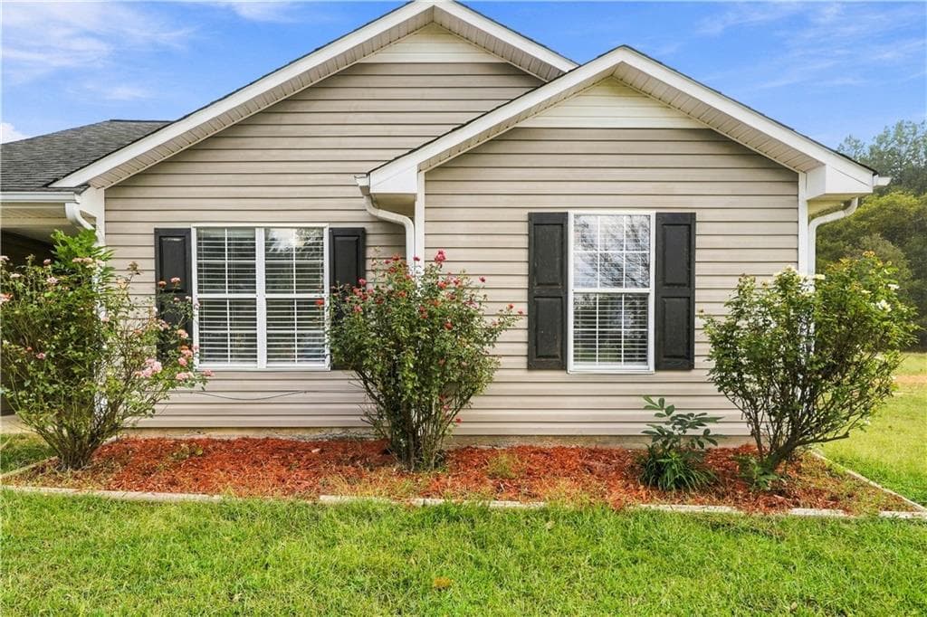 3 bedroom, 2 bathroom, 1,243 sq ft single family residence for rent at 28 Autumn Ridge Drive, Euharlee, GA 30145 for $2,100 a month — photo 8
