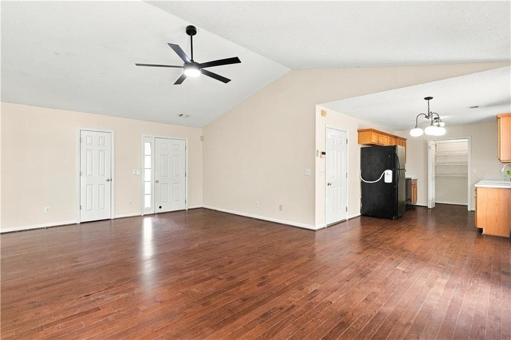 3 bedroom, 2 bathroom, 1,243 sq ft single family residence for rent at 28 Autumn Ridge Drive, Euharlee, GA 30145 for $2,100 a month — photo 3