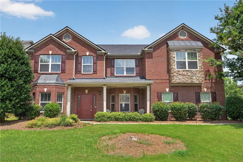 5 bedroom, 4 bathroom, 4,956 sq ft single family residence for sale at 3831 Lake Haven Way, Atlanta, GA 30349 — photo 2