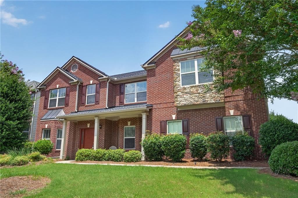 5 bedroom, 4 bathroom, 4,956 sq ft single family residence for sale at 3831 Lake Haven Way, Atlanta, GA 30349 — photo 3