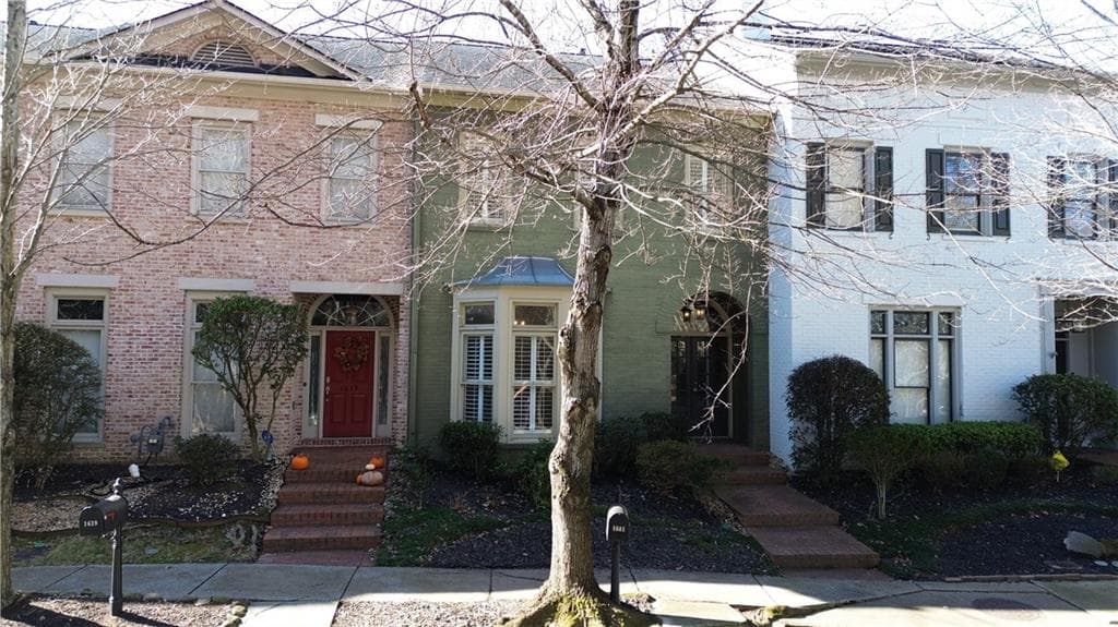 2 bedroom, 3 bathroom, 2,059 sq ft townhouse for rent at 1641 Ridenour Parkway, Kennesaw, GA 30152 for $2,450 a month — photo 7