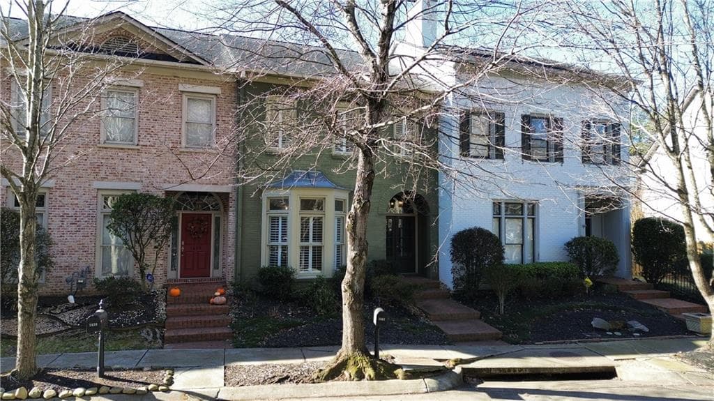 2 bedroom, 3 bathroom, 2,059 sq ft townhouse for rent at 1641 Ridenour Parkway, Kennesaw, GA 30152 for $2,450 a month — photo 8