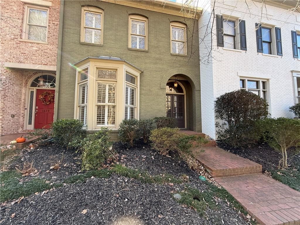 2 bedroom, 3 bathroom, 2,059 sq ft townhouse for rent at 1641 Ridenour Parkway, Kennesaw, GA 30152 for $2,450 a month — photo 10