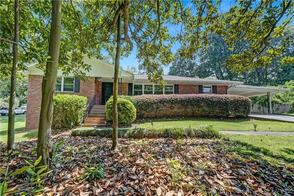 3 bedroom, 2 bathroom, 1,886 sq ft single family residence for rent at 2127 Desmond Drive, Decatur, GA 30033 for $3,500 a month — photo 4
