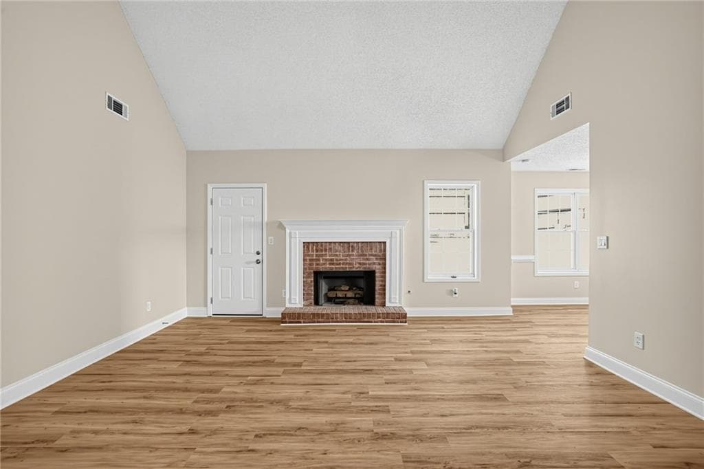 4 bedroom, 2 bathroom, 1,801 sq ft single family residence for sale at 1512 Queen Elizabeth Drive, Locust Grove, GA 30248 — photo 4
