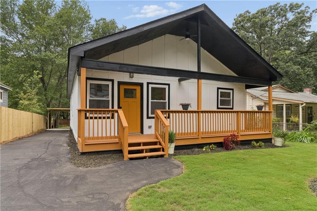 3 bedroom, 2 bathroom, 1,468 sq ft single family residence for sale at 882 Tanner Drive, Scottdale, GA 30079 — photo 2