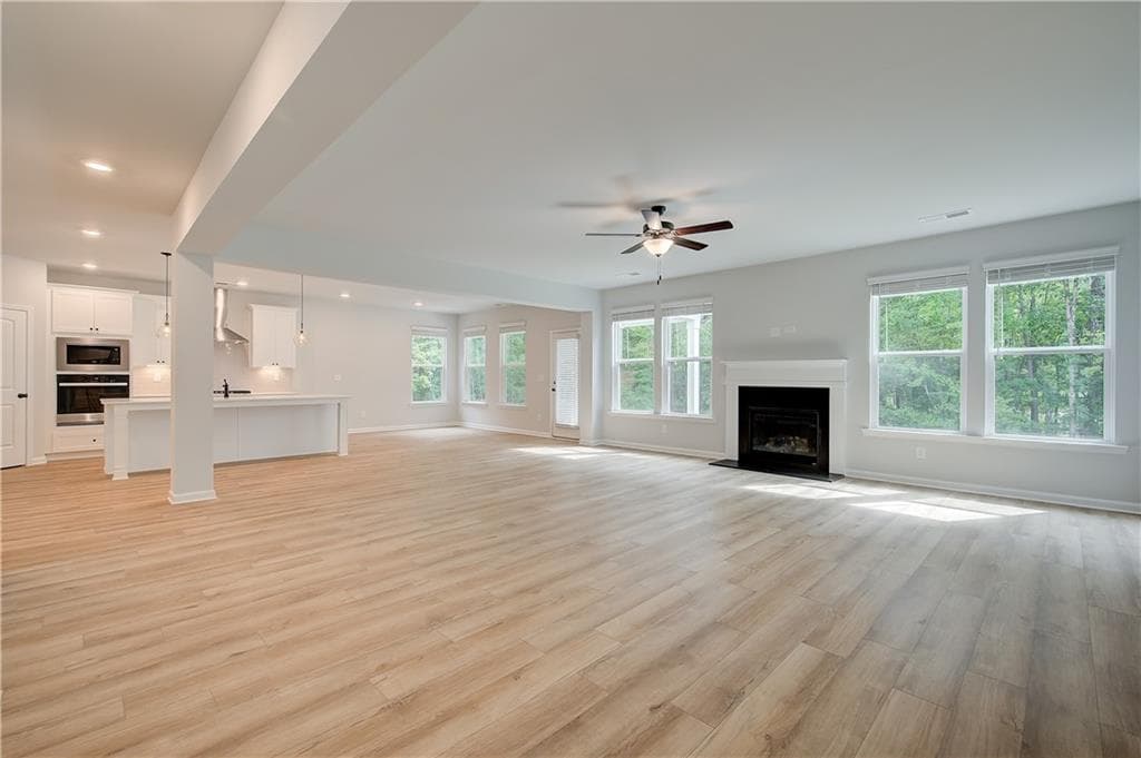 5 bedroom, 4 bathroom, 4,021 sq ft single family residence for sale at 255 Linford Drive, Locust Grove, GA 30248 — photo 9