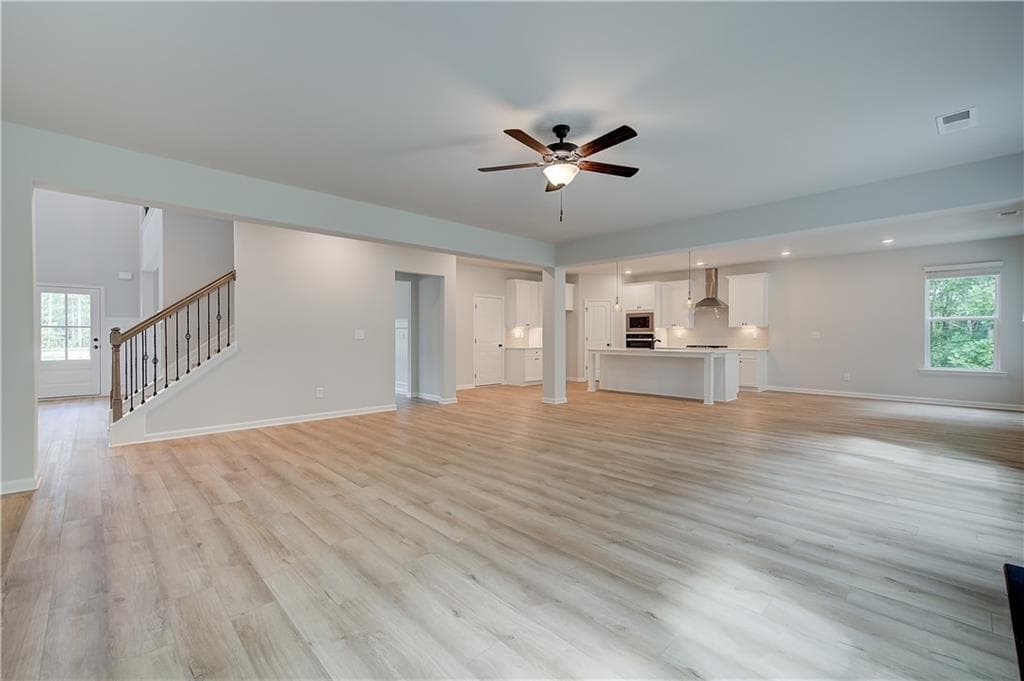 5 bedroom, 4 bathroom, 4,021 sq ft single family residence for sale at 255 Linford Drive, Locust Grove, GA 30248 — photo 10