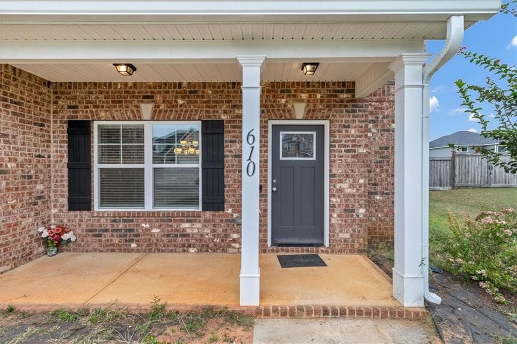 5 bedroom, 5 bathroom, 3,308 sq ft single family residence for sale at 610 Samantha Brooke Way, Bonaire, GA 31005 — photo 5
