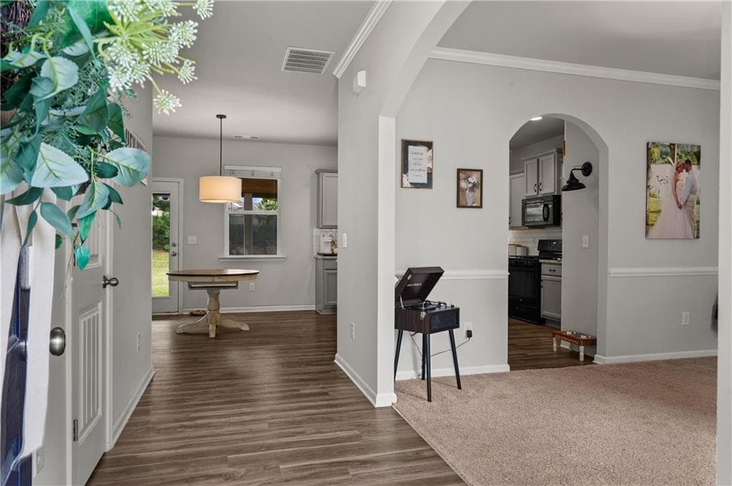 4 bedroom, 3 bathroom, 2,102 sq ft single family residence for sale at 113 Boxwood Way, Dallas, GA 30132 — photo 4