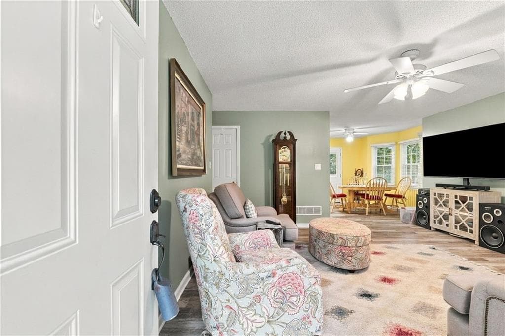 3 bedroom, 2 bathroom, 1,162 sq ft single family residence for sale at 4836 Sumter Way, Douglasville, GA 30135 — photo 6