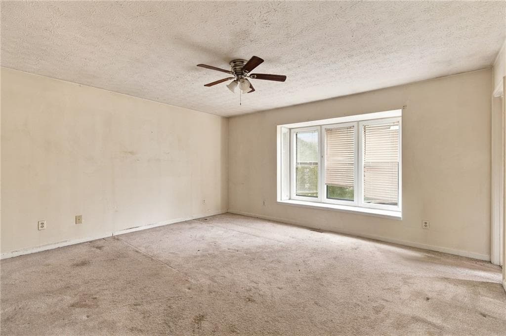 4 bedroom, 3 bathroom, 2,460 sq ft single family residence for sale at 371 Saint Simons Cove, Lawrenceville, GA 30044 — photo 10