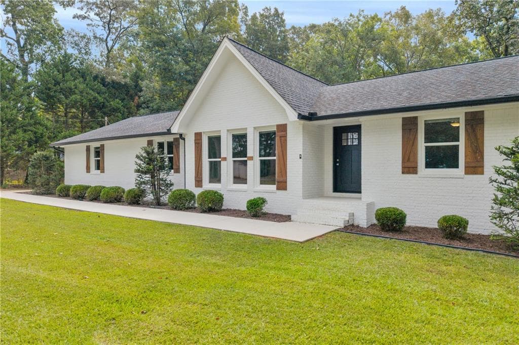 3 bedroom, 2 bathroom, 1,992 sq ft single family residence for sale at 1200 Mount Carmel Road, Mcdonough, GA 30253 — photo 3