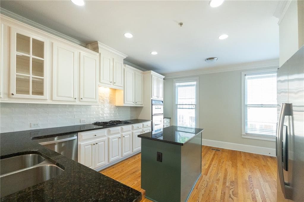 4 bedroom, 4 bathroom, 2,940 sq ft townhouse for rent at 4746 Legacy Cove Lane, Atlanta, GA 30126 for $3,250 a month — photo 7