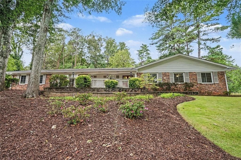 4 bedroom, 4 bathroom, 5,368 sq ft single family residence for sale at 2624 Leslie Drive, Atlanta, GA 30345 — photo 3