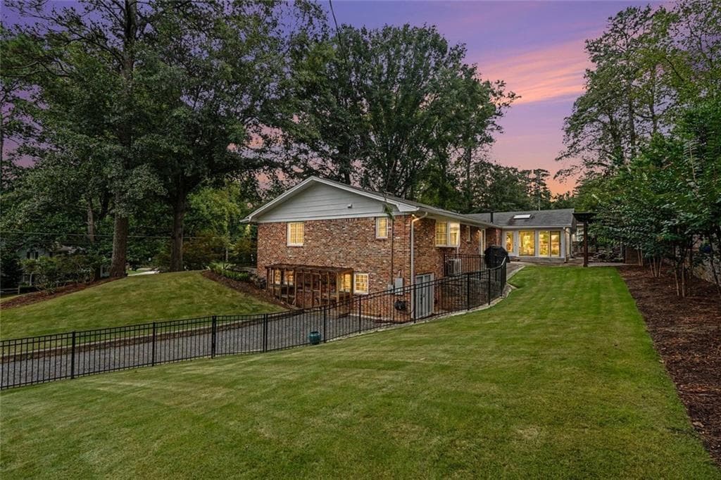 4 bedroom, 4 bathroom, 5,368 sq ft single family residence for sale at 2624 Leslie Drive, Atlanta, GA 30345 — photo 6