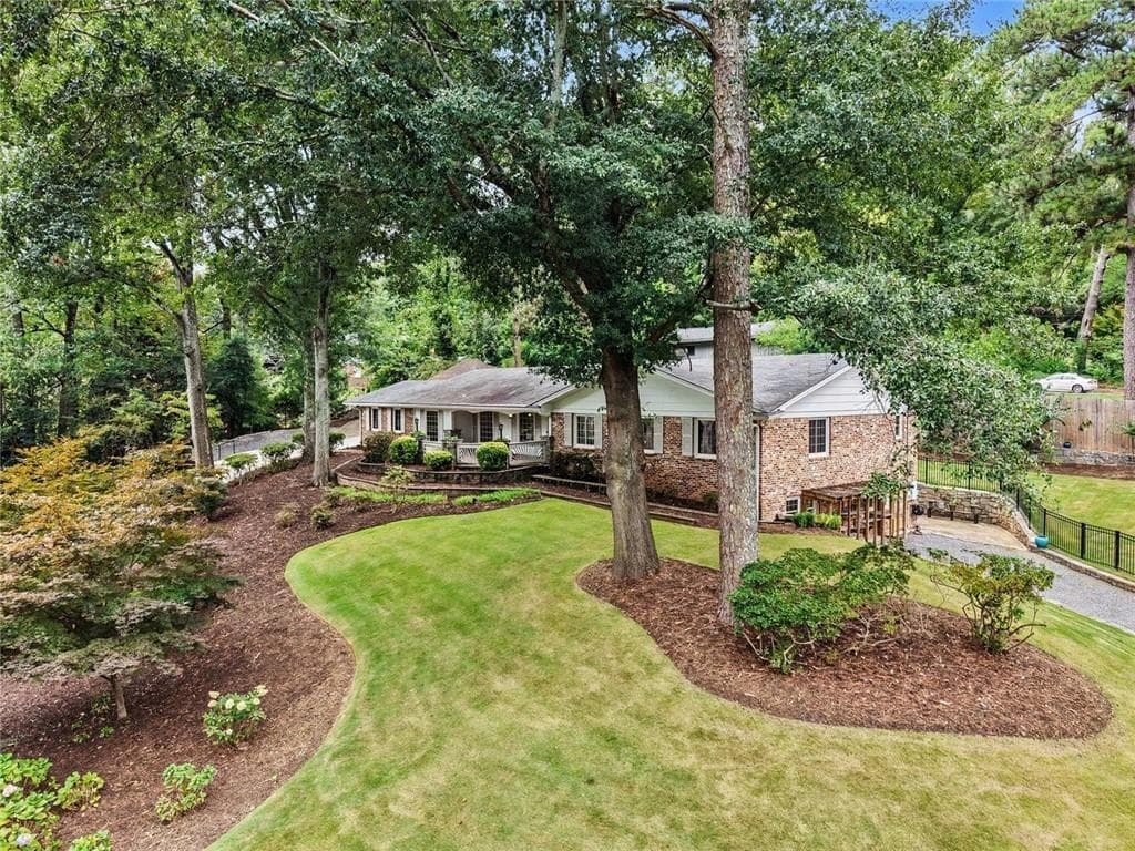 4 bedroom, 4 bathroom, 5,368 sq ft single family residence for sale at 2624 Leslie Drive, Atlanta, GA 30345 — photo 7