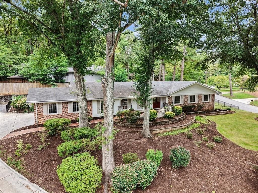 4 bedroom, 4 bathroom, 5,368 sq ft single family residence for sale at 2624 Leslie Drive, Atlanta, GA 30345 — photo 9