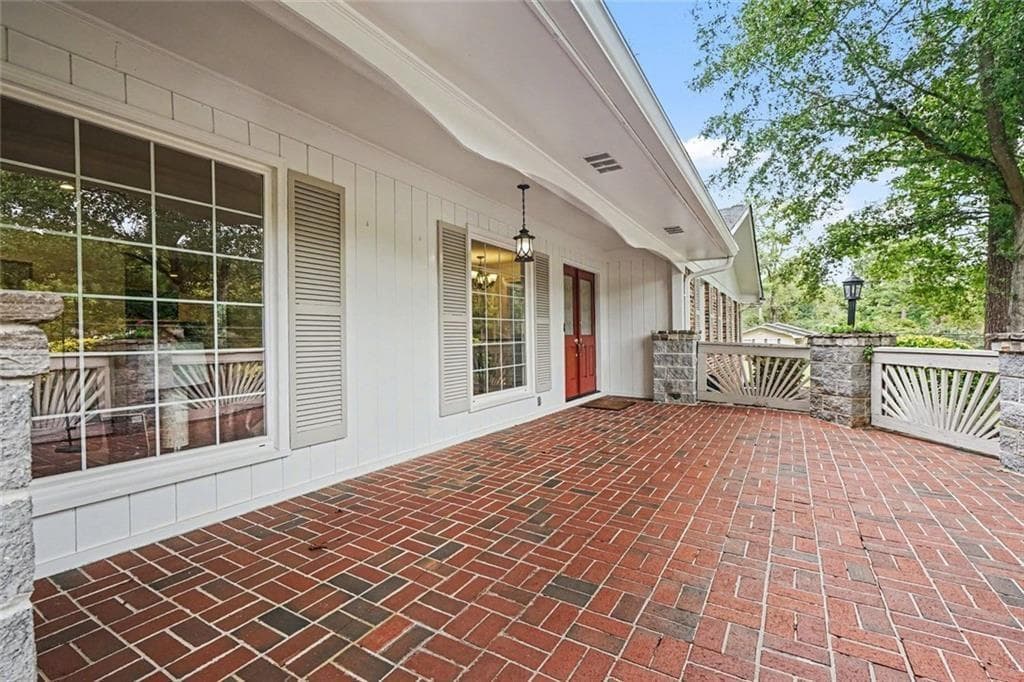 4 bedroom, 4 bathroom, 5,368 sq ft single family residence for sale at 2624 Leslie Drive, Atlanta, GA 30345 — photo 10