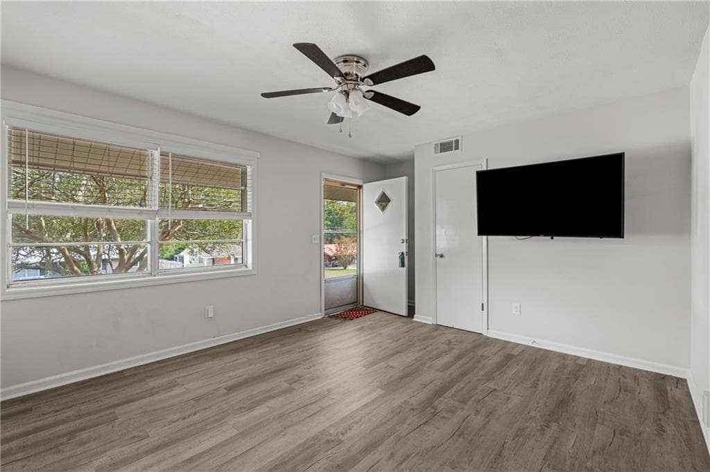 4 bedroom, 2 bathroom, 1,377 sq ft single family residence for sale at 1409 Melford Drive, Columbus, GA 31907 — photo 3