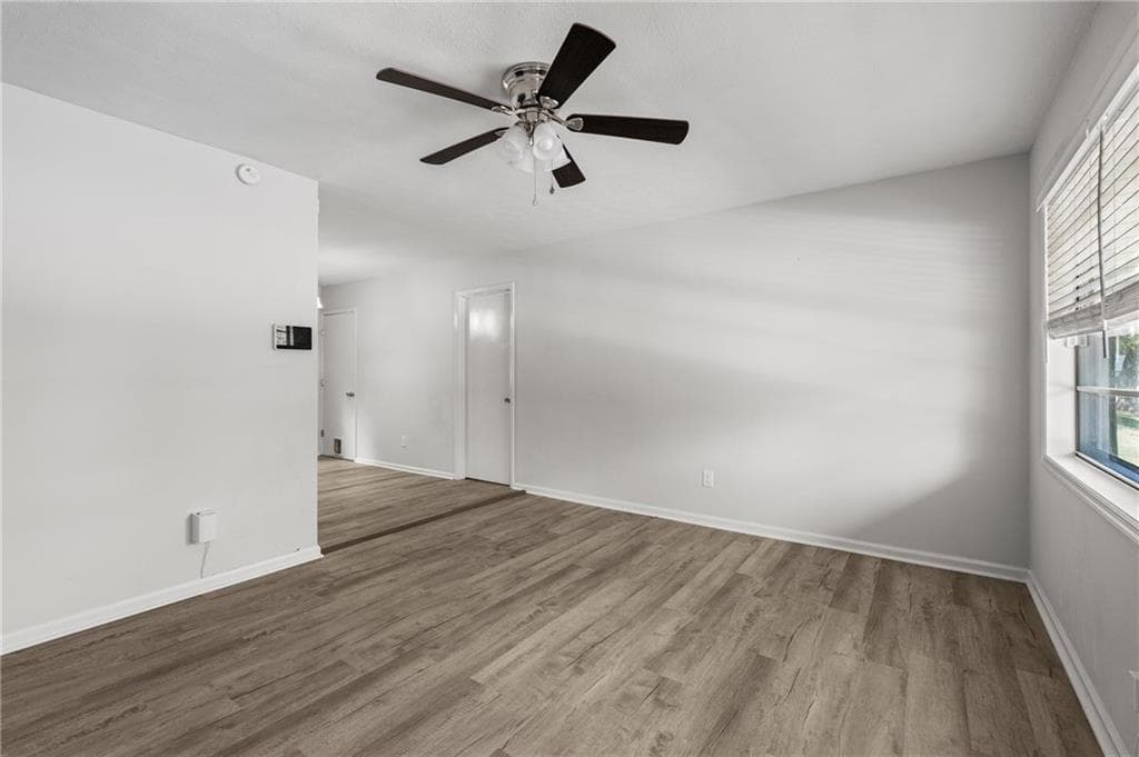 4 bedroom, 2 bathroom, 1,377 sq ft single family residence for sale at 1409 Melford Drive, Columbus, GA 31907 — photo 5