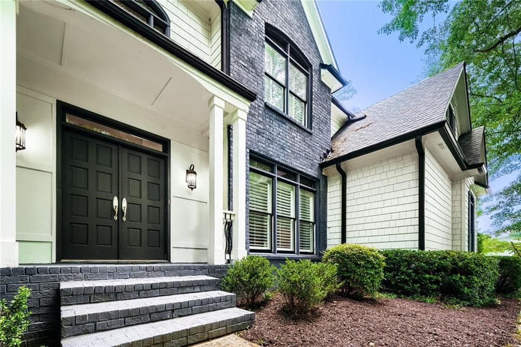 5 bedroom, 5 bathroom, 4,316 sq ft single family residence for sale at 70 Honour Circle, Atlanta, GA 30305 — photo 2