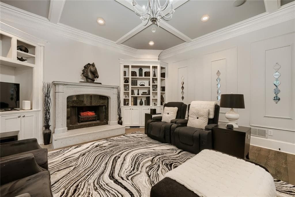 5 bedroom, 5 bathroom, 4,316 sq ft single family residence for sale at 70 Honour Circle, Atlanta, GA 30305 — photo 7