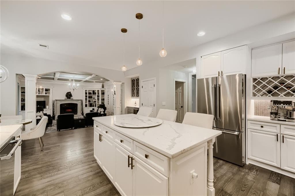 5 bedroom, 5 bathroom, 4,316 sq ft single family residence for sale at 70 Honour Circle, Atlanta, GA 30305 — photo 9