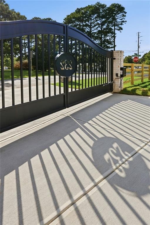 5 bedroom, 5 bathroom, 3,932 sq ft single family residence for sale at 232 Hidden Acres Road, Winder, GA 30680 — photo 7