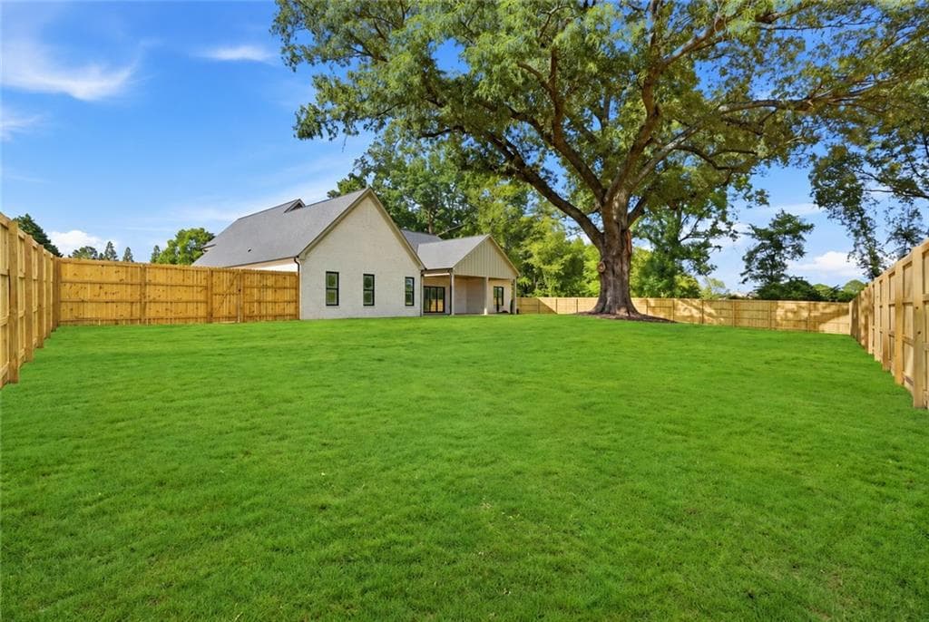 5 bedroom, 5 bathroom, 3,932 sq ft single family residence for sale at 232 Hidden Acres Road, Winder, GA 30680 — photo 9