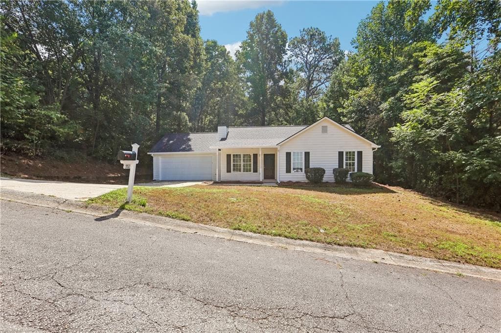 3 bedroom, 2 bathroom, 1,068 sq ft single family residence for sale at 5511 Pond Mill Court, Flowery Branch, GA 30542