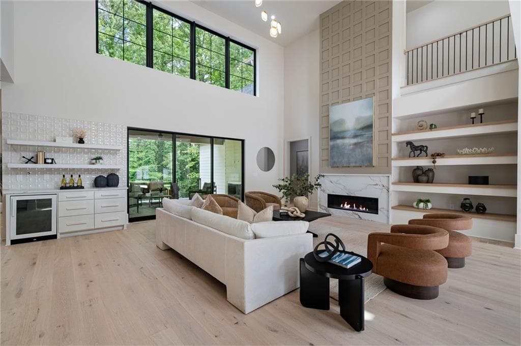 6 bedroom, 7 bathroom, 4,900 sq ft single family residence for sale at 4901 Cambridge Drive, Dunwoody, GA 30338 — photo 5