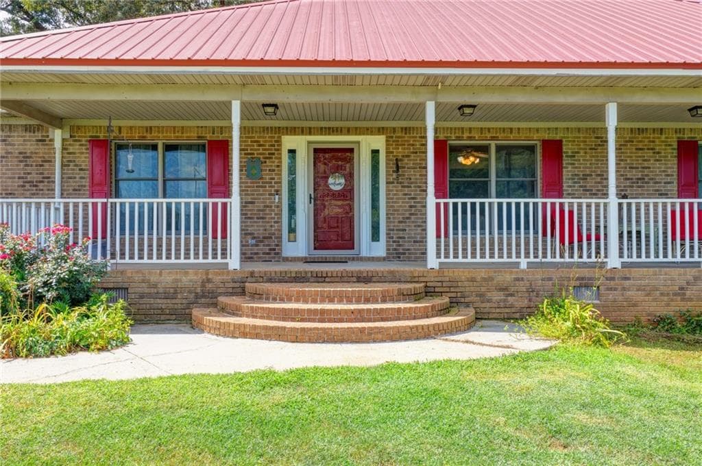 4 bedroom, 2 bathroom, 2,298 sq ft single family residence for sale at 4525 Bold Springs Road, Commerce, GA 30530 — photo 3