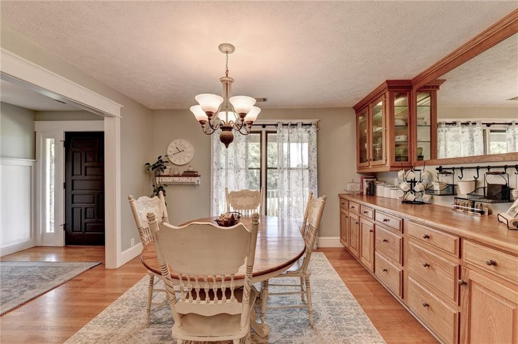 4 bedroom, 2 bathroom, 2,298 sq ft single family residence for sale at 4525 Bold Springs Road, Commerce, GA 30530 — photo 8
