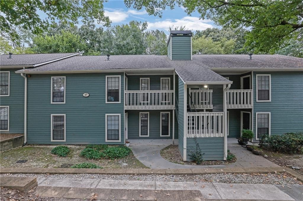 2 bedroom, 2 bathroom, 1,350 sq ft condominium for sale at 2806 Vinings Central Drive 153, Atlanta, GA 30339