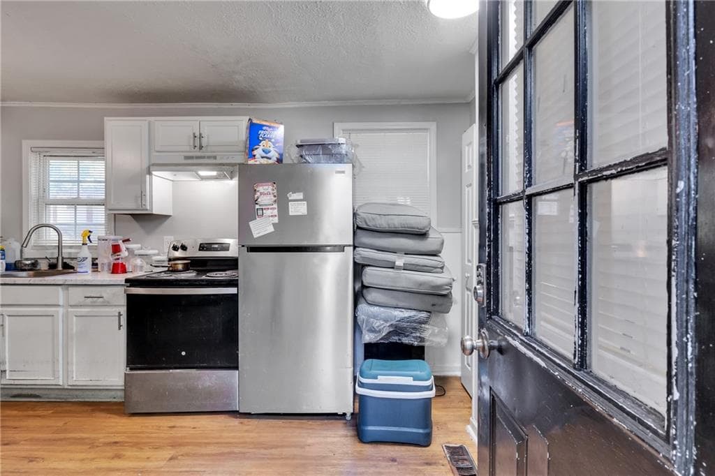 3 bedroom, 1 bathroom, 965 sq ft single family residence for sale at 136 Holly Road, Atlanta, GA 30314 — photo 7