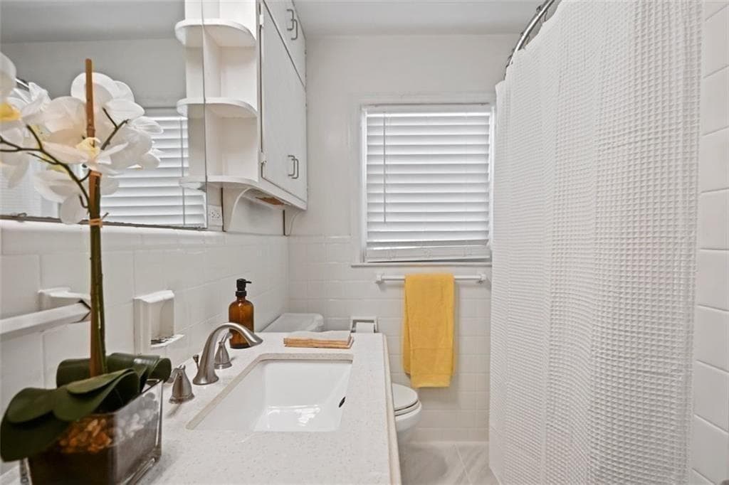 3 bedroom, 2 bathroom, 1,744 sq ft single family residence for rent at 2654 Elsinore Street, Atlanta, GA 30344 for $2,050 a month — photo 10