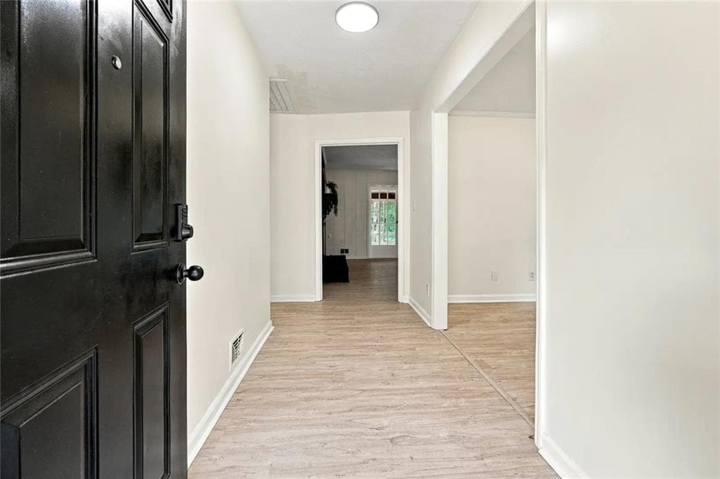 4 bedroom, 3 bathroom, 2,501 sq ft single family residence for sale at 4195 Valley Lake Terrace, Atlanta, GA 30349 — photo 4