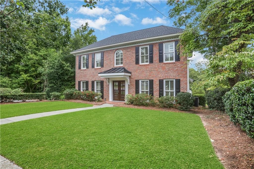 4 bedroom, 4 bathroom, 2,840 sq ft single family residence for sale at 190 N Peachtree Street, Norcross, GA 30071 — photo 3