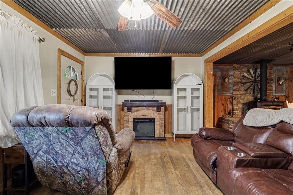 2 bedroom, 2 bathroom, 1,228 sq ft single family residence for sale at 5129 Hill Road, Powder Springs, GA 30127 — photo 2