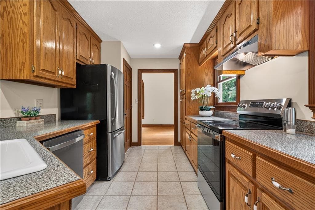 3 bedroom, 4 bathroom, 1,908 sq ft single family residence for sale at 1933 N Highway 101, Dallas, GA 30157 — photo 9