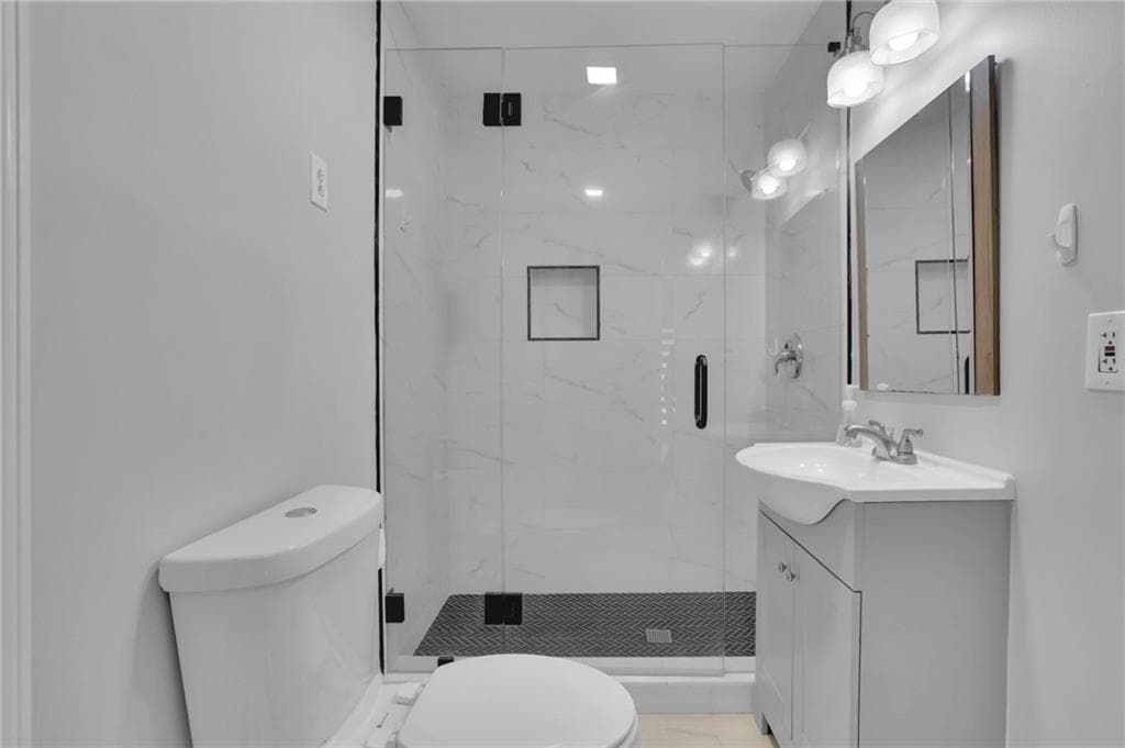 3 bedroom, 2 bathroom, 1,932 sq ft single family residence for sale at 5638 Lake Acworth Drive, Acworth, GA 30101 — photo 9