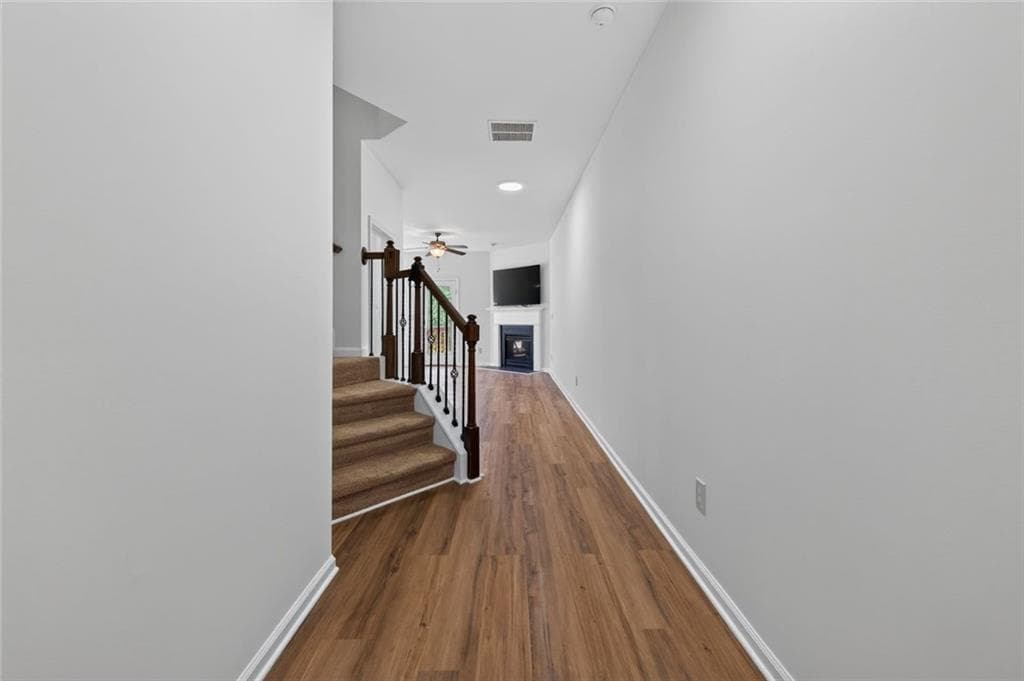 3 bedroom, 3 bathroom, 2,440 sq ft townhouse for sale at 5999 Cobblestone Creek Trail, Mableton, GA 30126 — photo 8
