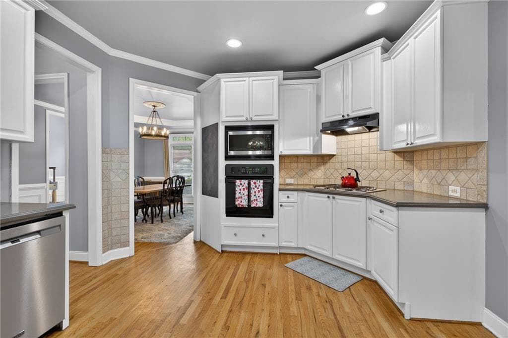 6 bedroom, 4 bathroom, 3,865 sq ft single family residence for sale at 4010 Northridge Drive, Cumming, GA 30040 — photo 10