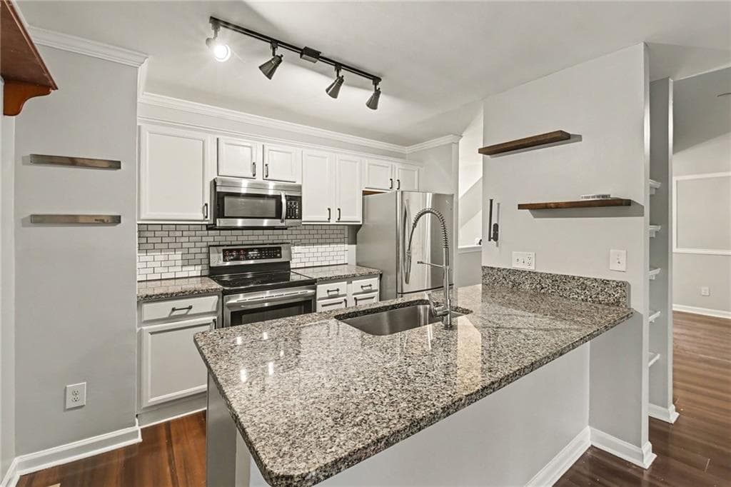 2 bedroom, 2 bathroom, 1,351 sq ft townhouse for sale at 1006 Creatwood Circle, Smyrna, GA 30080 — photo 9